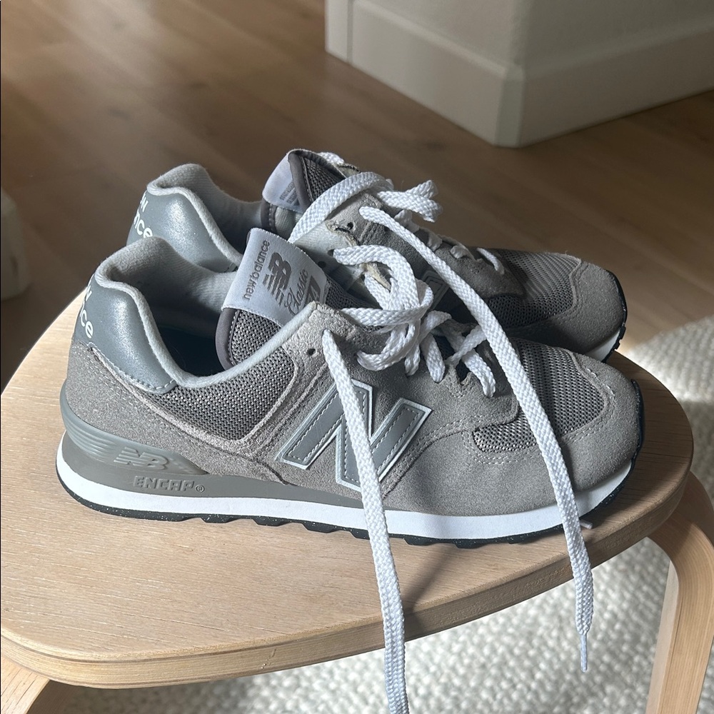 New balance women’s 574 grey 7